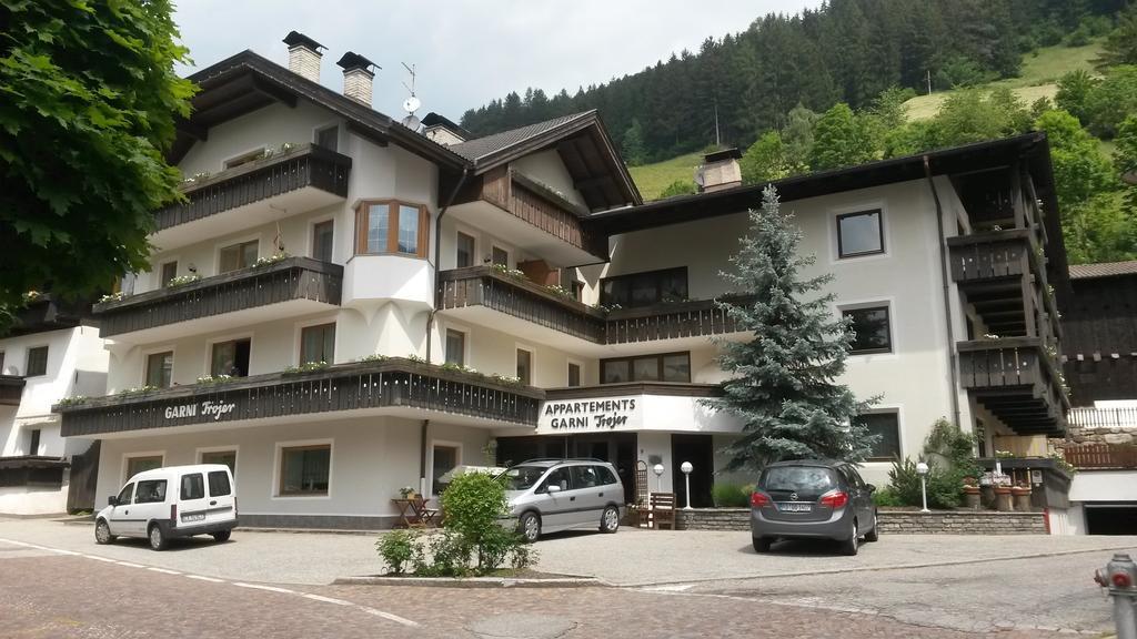 Hotel Garni Trojer Campo Tures Exterior foto